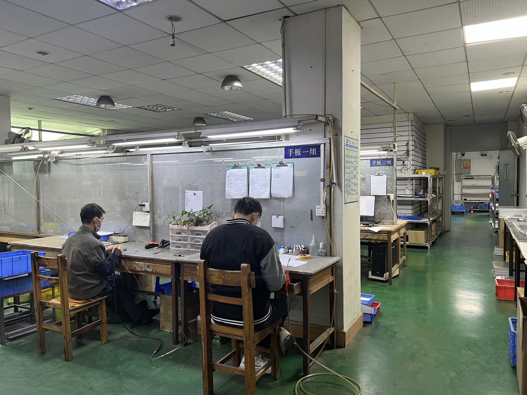 DFocusRP surface finishing workshop with professional equipment